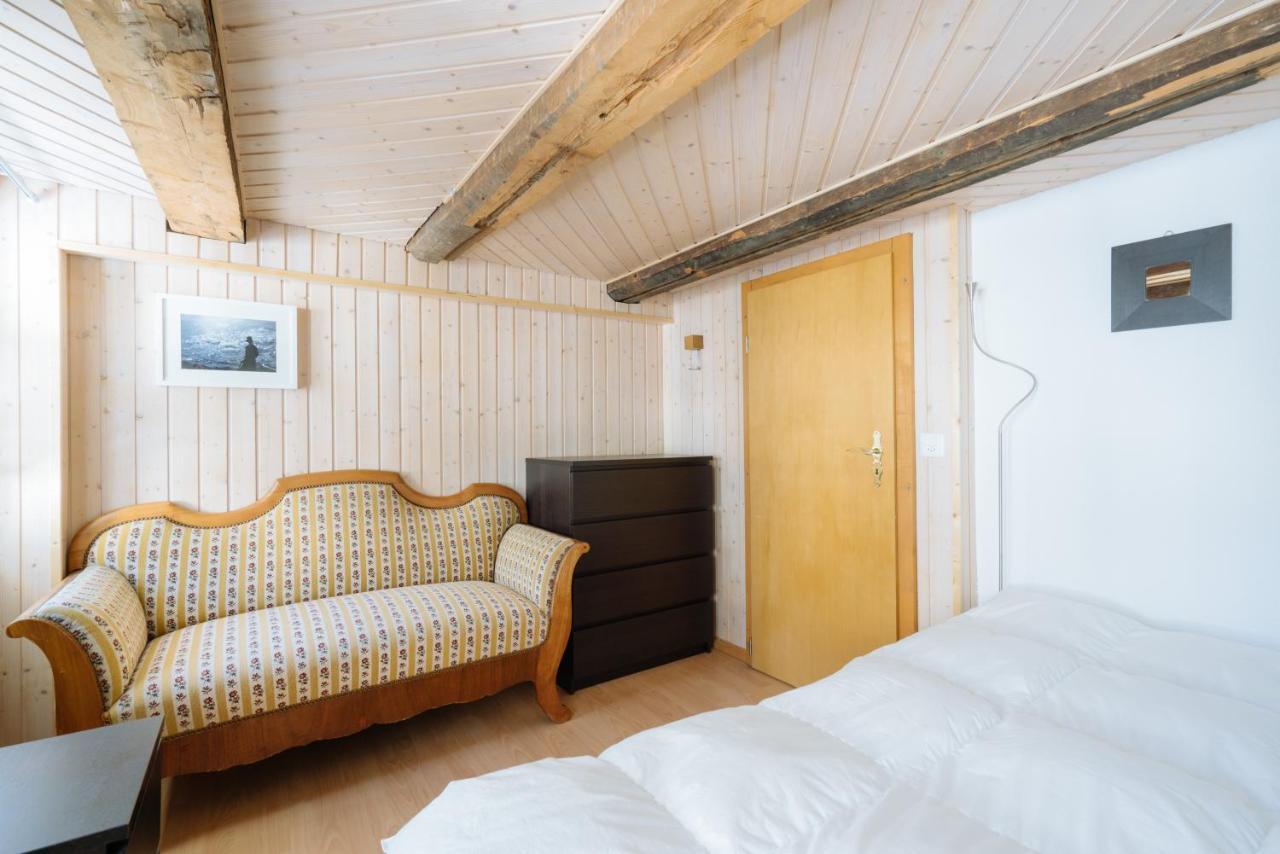 Charming Swiss Chalet Андерматт Экстерьер фото